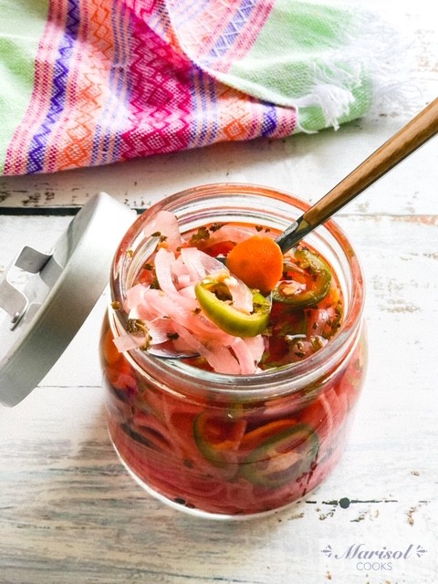 Spicy Pickled Onions